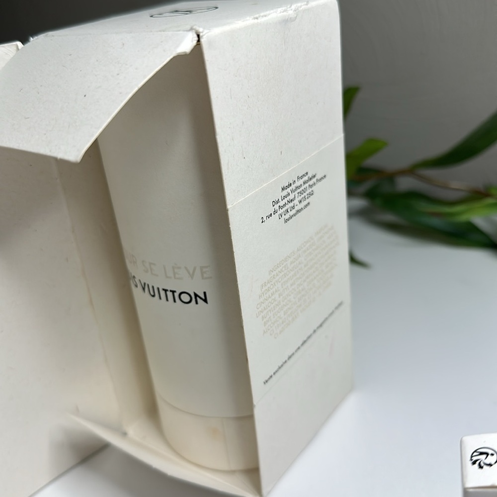 LV fragrance with sample - Picture 6 of 9